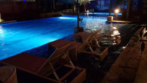 HORIZON 101,free pool 2 STUDIOS near mall bar